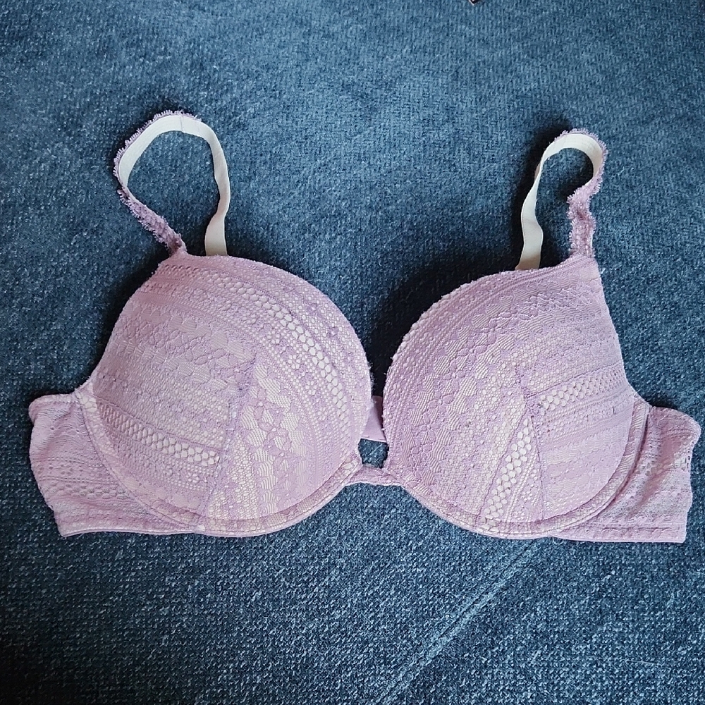 Victoria's Secret Lace Push-Up Bra in Soft Lavender
